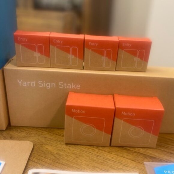 SimpliSafe Gen 3 Security System - Picture 4 of 10